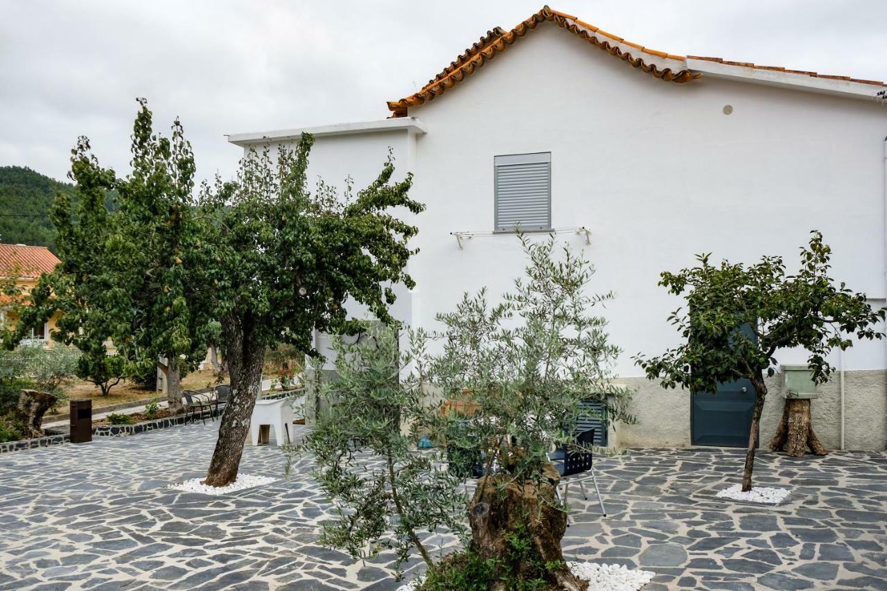 Casa Do Ferreiro II Hotel Góis Eksteriør billede